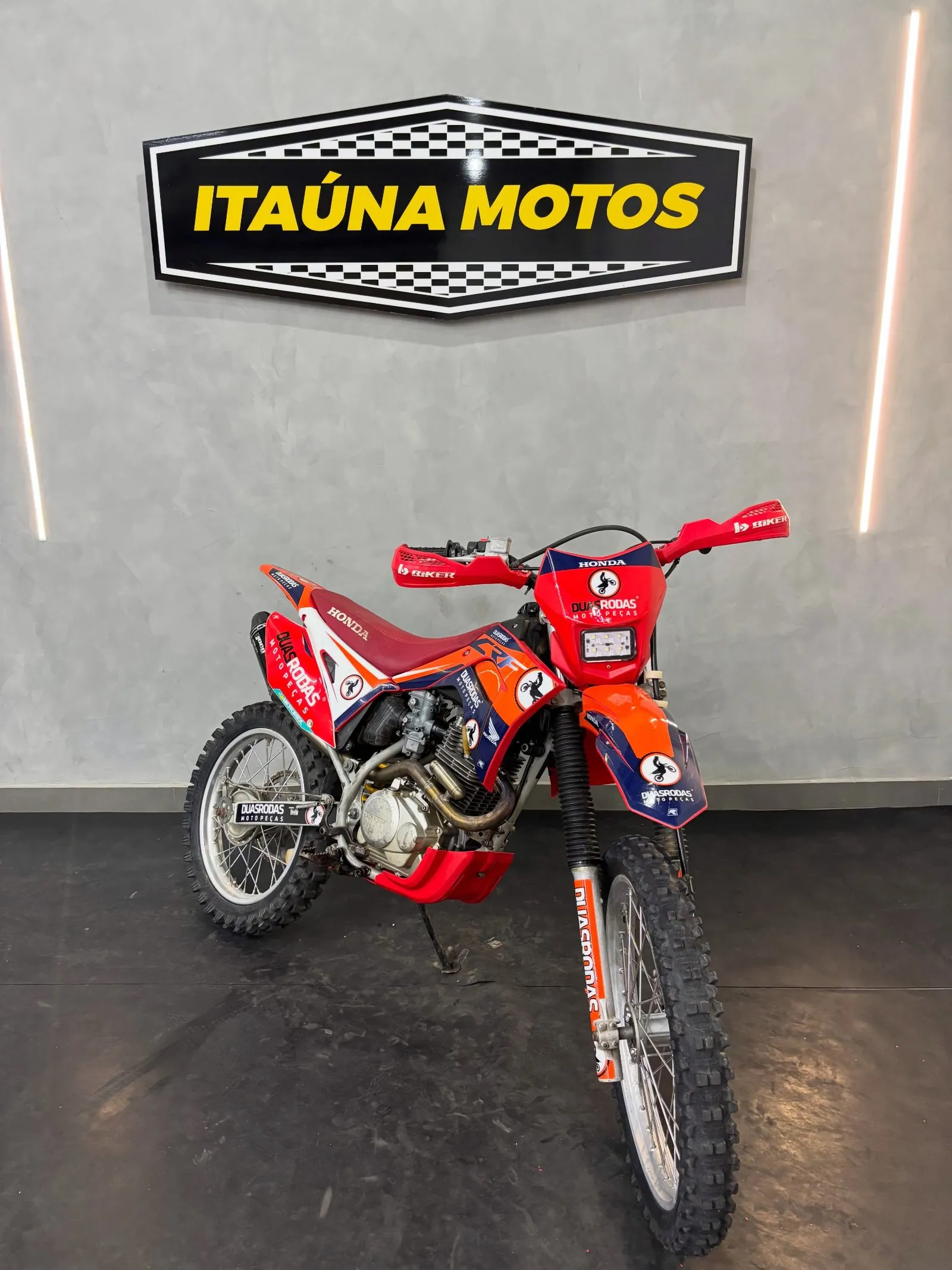 Honda CRF 230 2018 à venda, muito conservada