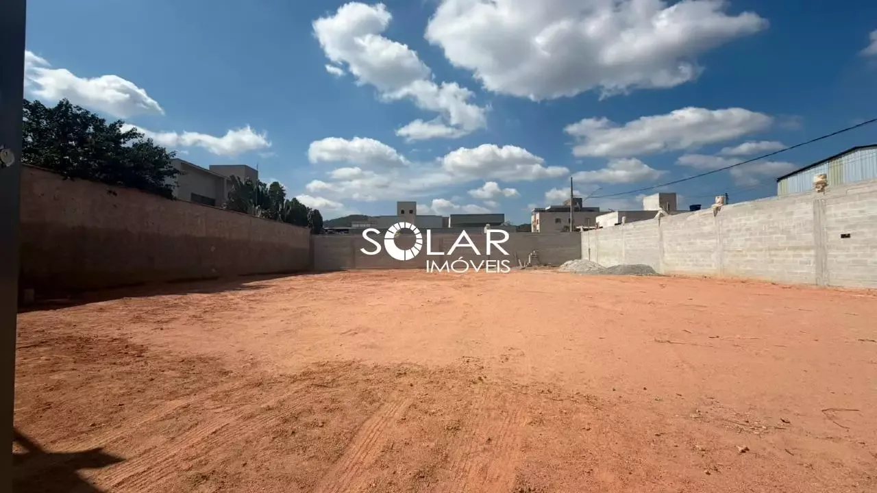 Lote de 700 m² para alugar no Sion, ideal para comércio