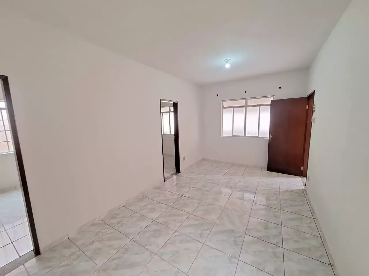 Casa para alugar com 3 quartos e 2 vagas no Piedade