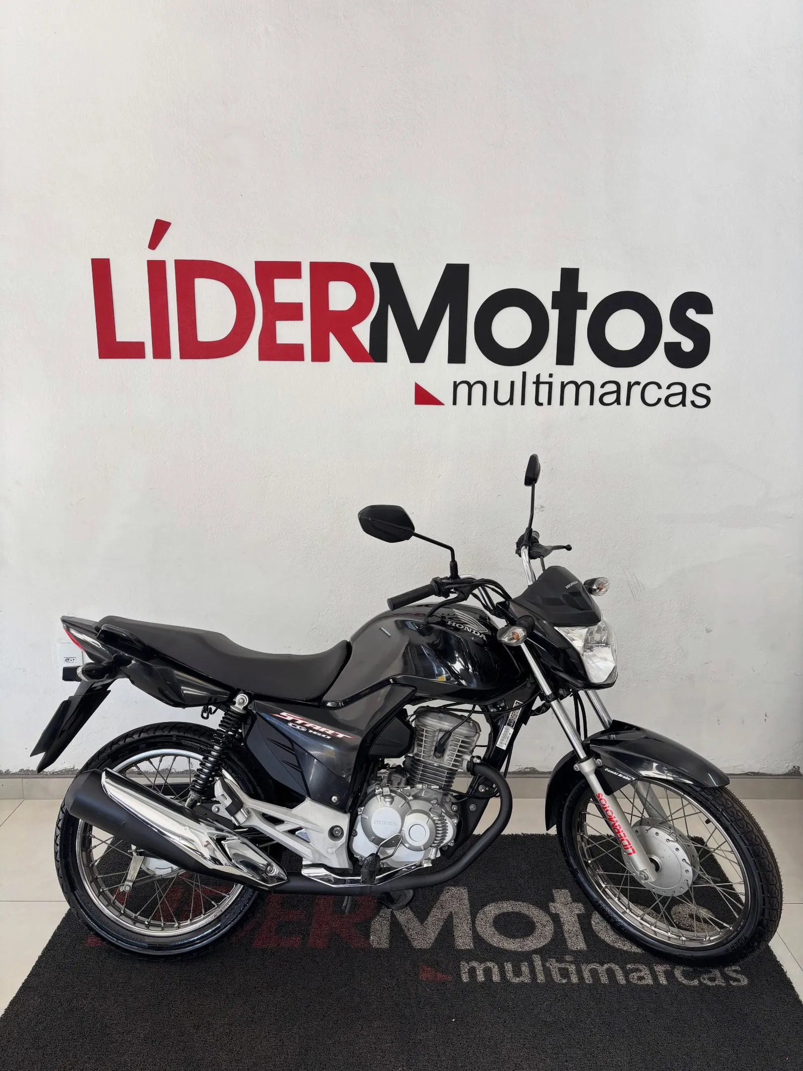 Moto 2021/2022 – 26.640 km, pneus novos