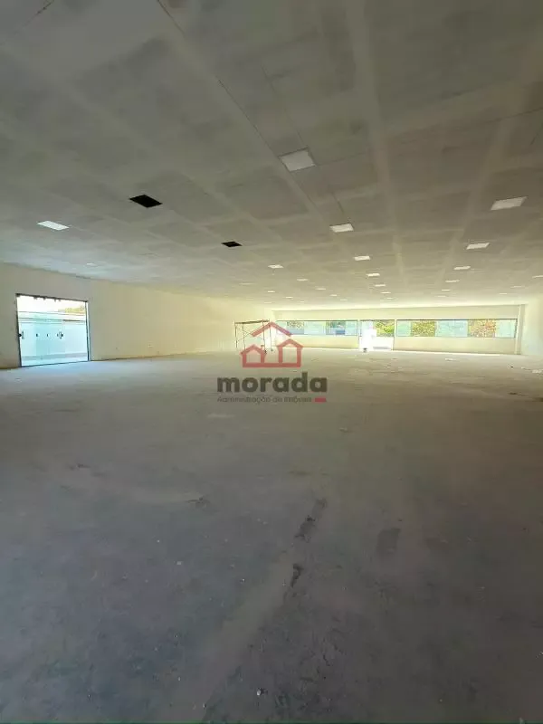 Andar corrido comercial de 640 m² para alugar na Av. JK
