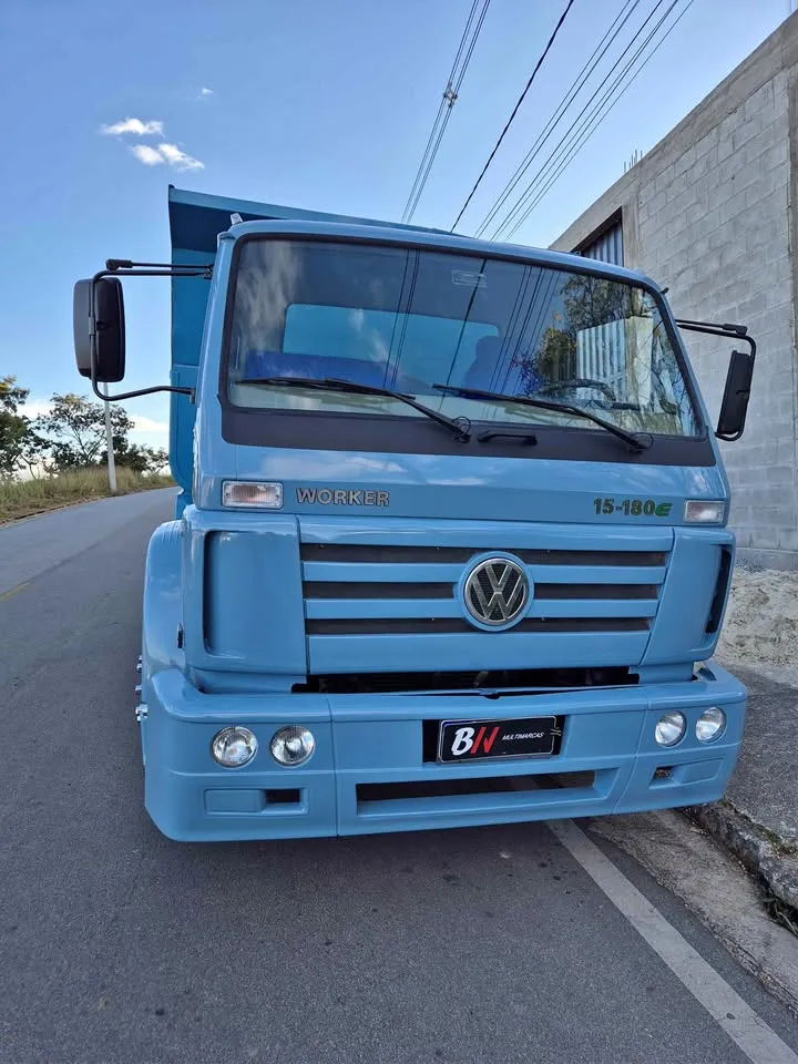 Volkswagen 15180 2006 — 242 mil km