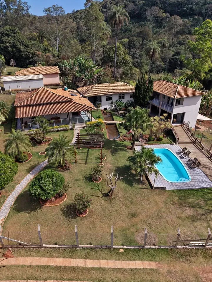 Sítio 4 quartos com lagoa e área gourmet em Itatiaiuçu