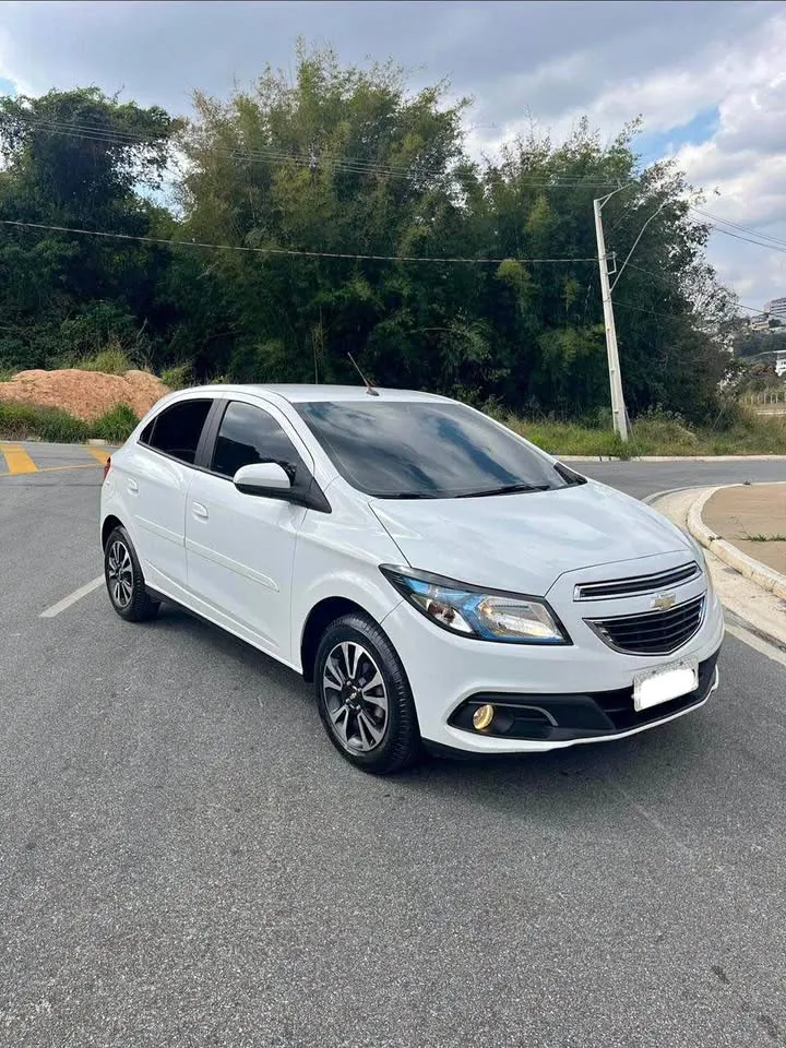 Chevrolet Ônix LTZ 1.4 2015 — 115 mil km