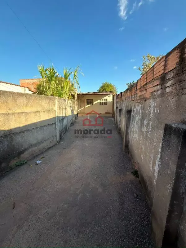 Barracão para alugar, 1 quarto e 2 vagas – Irmãos Auler