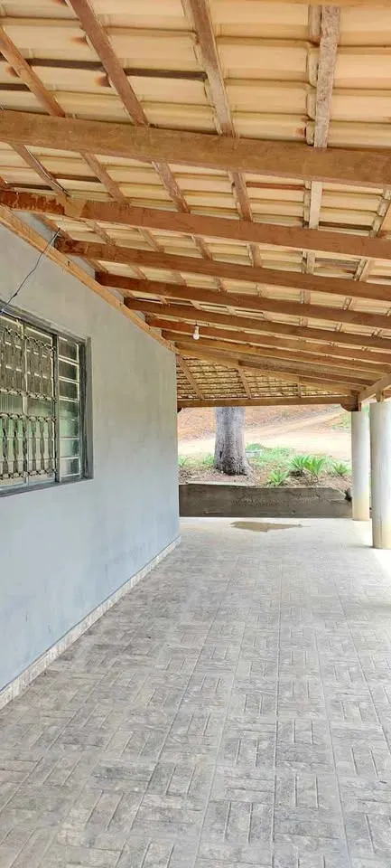 Sítio de 6.000 m² com casa de 2 quartos à venda