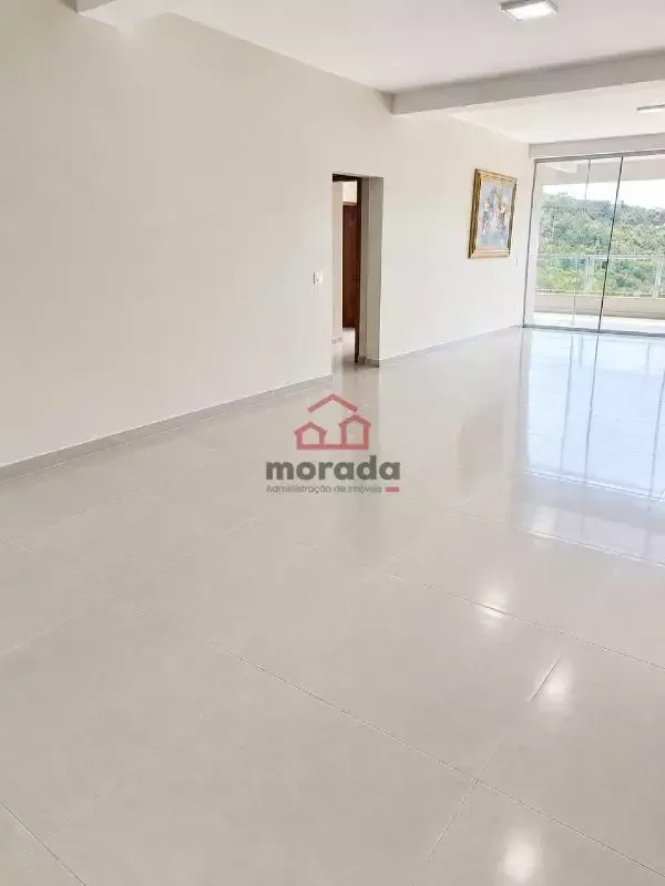 Apartamento com 3 quartos e 3 vagas para aluguel em Itaúna