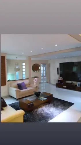 Linda Casa á venda em ITAÚNA-MG.
