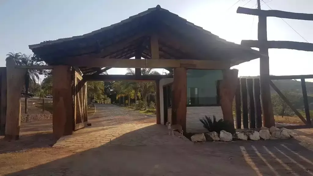Lote de 1.463 m² à venda no Condomínio Paraíso dos Coqueiros