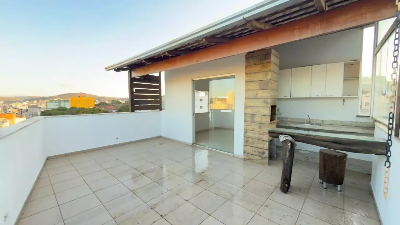 Cobertura duplex 3 quartos à venda nas Graças
