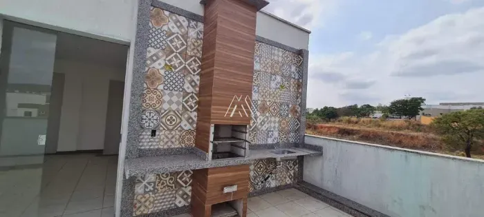 Vendo cobertura em Itaúna com 03 quartos, área de churrasco e com garagem em ótima localiz