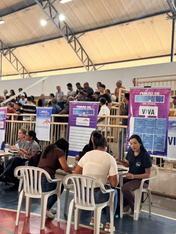 2º Feirão de Empregos de Itaúna reúne cerca de 3 mil candidatos