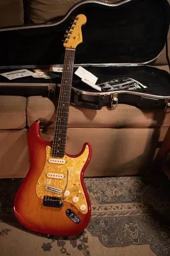 Guitarra Fender American Deluxe Ash Stratocaster RW Aged Cherry Sunburst 2007
