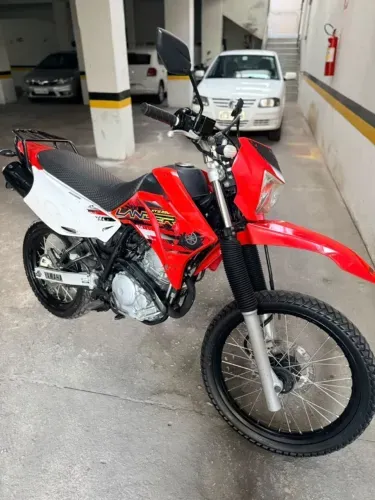 MOTO YAMANHA LANDER 250