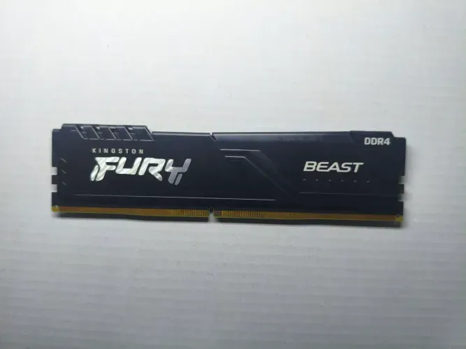 Memória RAM Kingston Fury DDR4 8GB de 3200Mhz