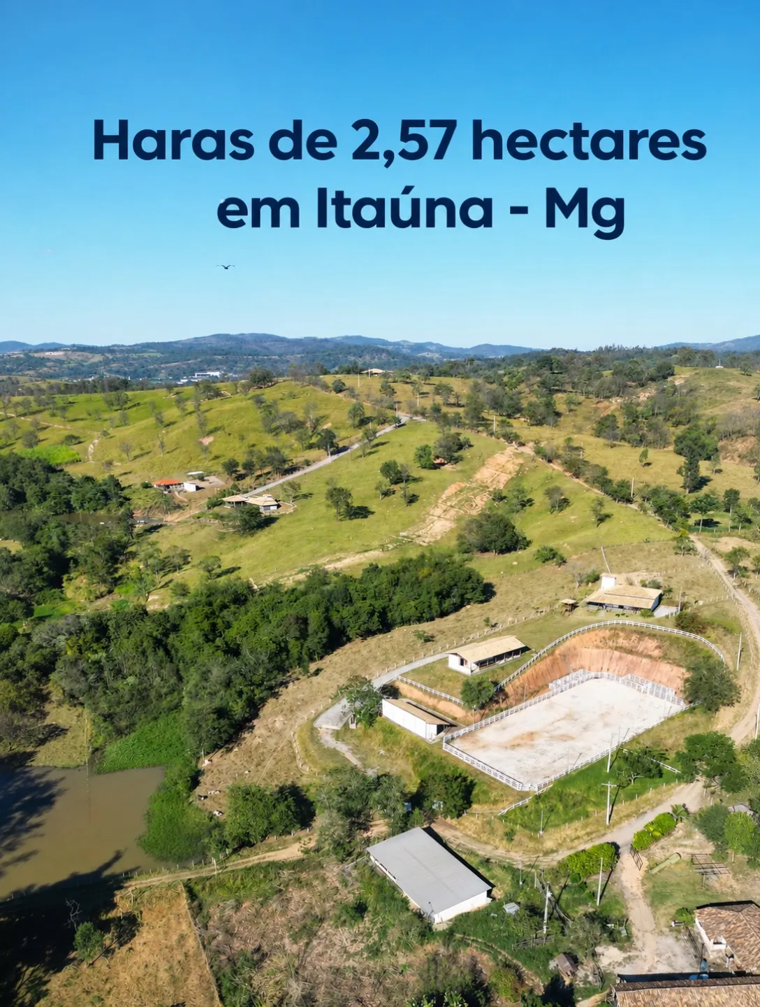 Haras de 2,57 hectares com pista para cavalos