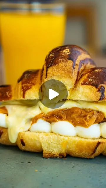 Croissant com Costela na Pani Sagrada Família