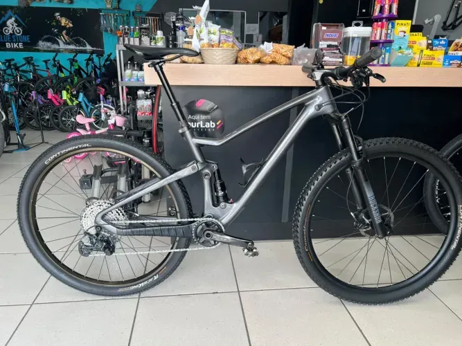 Bicicleta AMERICAN EAGLE FULL CARBON