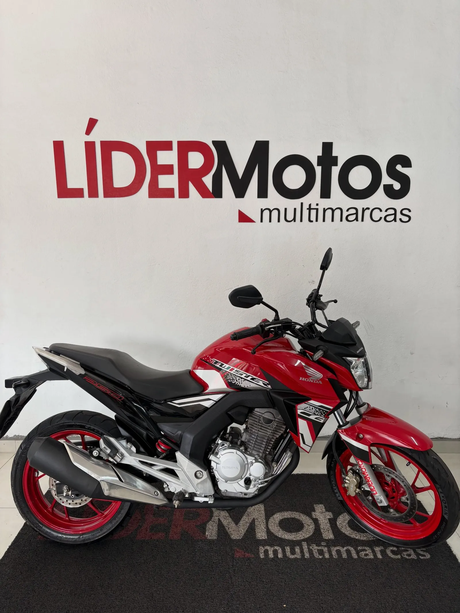 CB Twister 250 2021, 52 mil km rodados