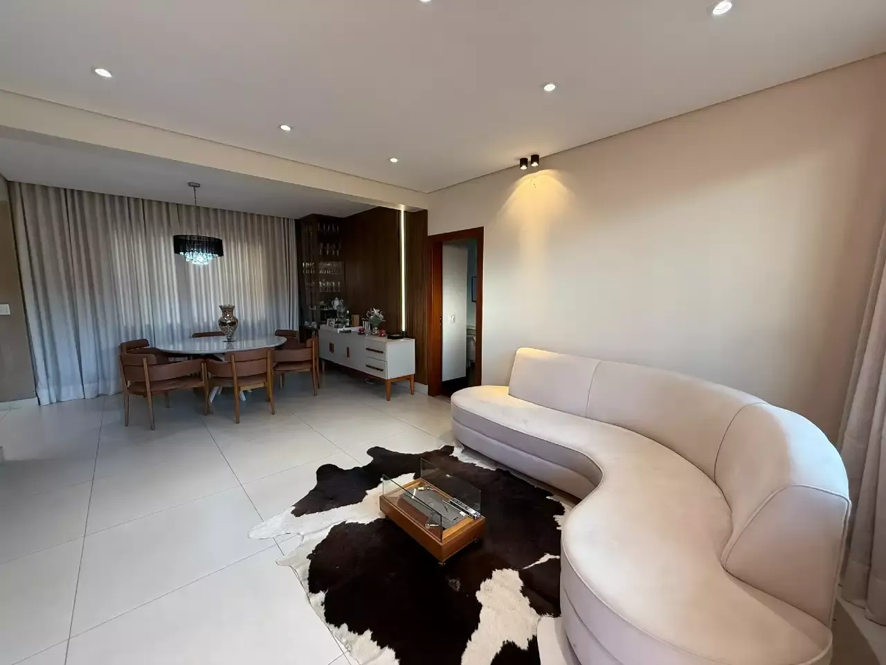Casa de alto padrão à venda no Belvedere, 265 m²