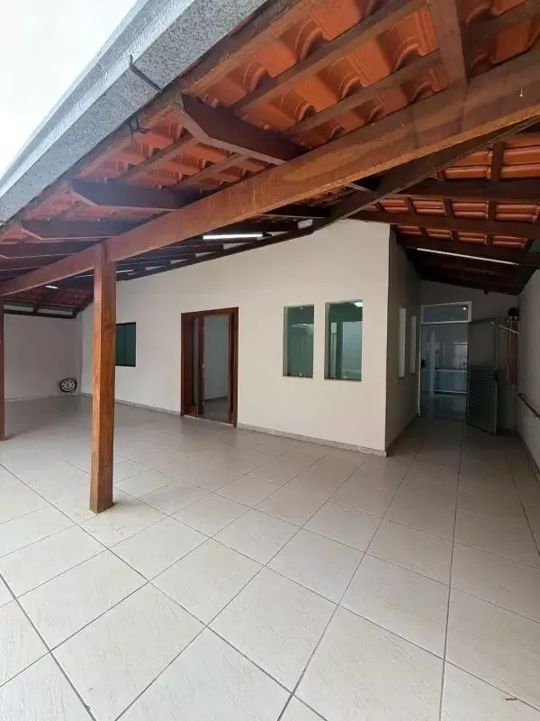 Casa à venda com 2 quartos e 2 vagas no Cerqueira Lima