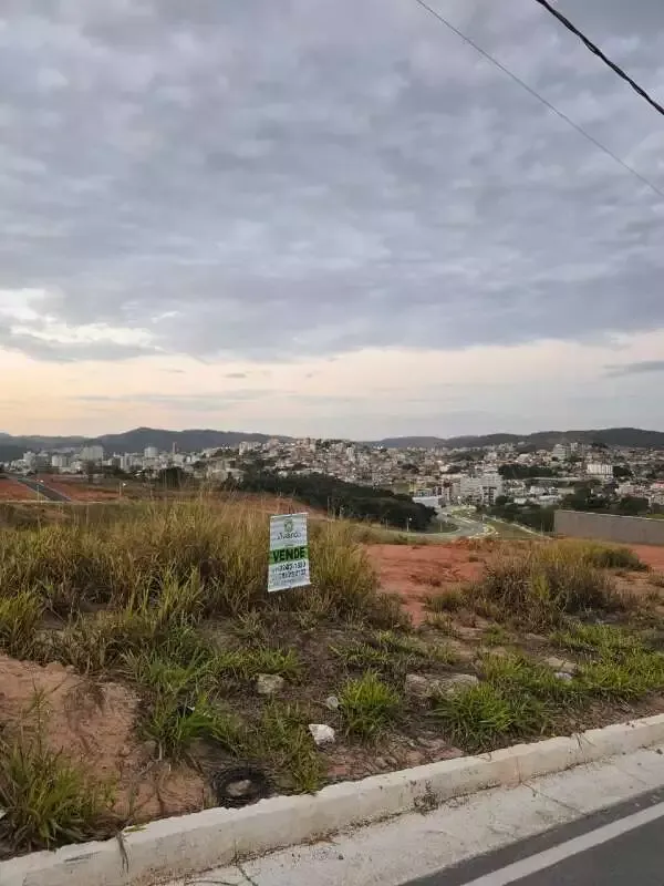 Lote à venda no Monte Carlo — 300 m²