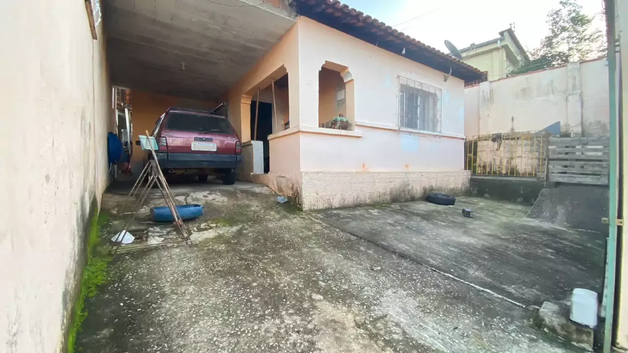 Casa à venda, 3 quartos, 2 vagas, Lourdes