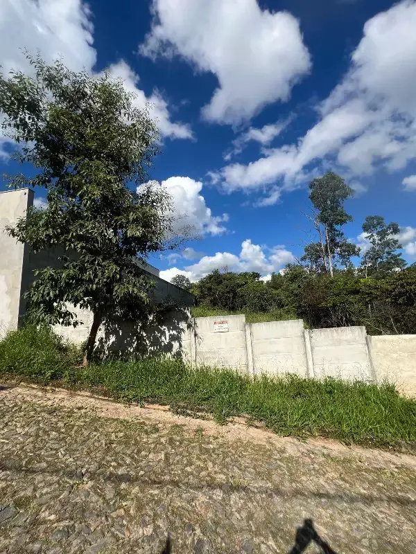 Lote à venda no Tropical