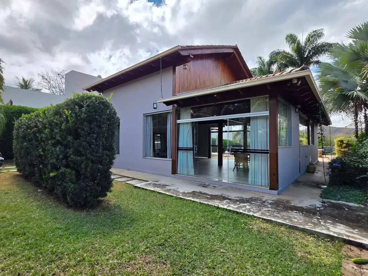 CASA à venda, 2 quartos, 1 suíte, 3 vagas, COND. GRANJA GLORIA