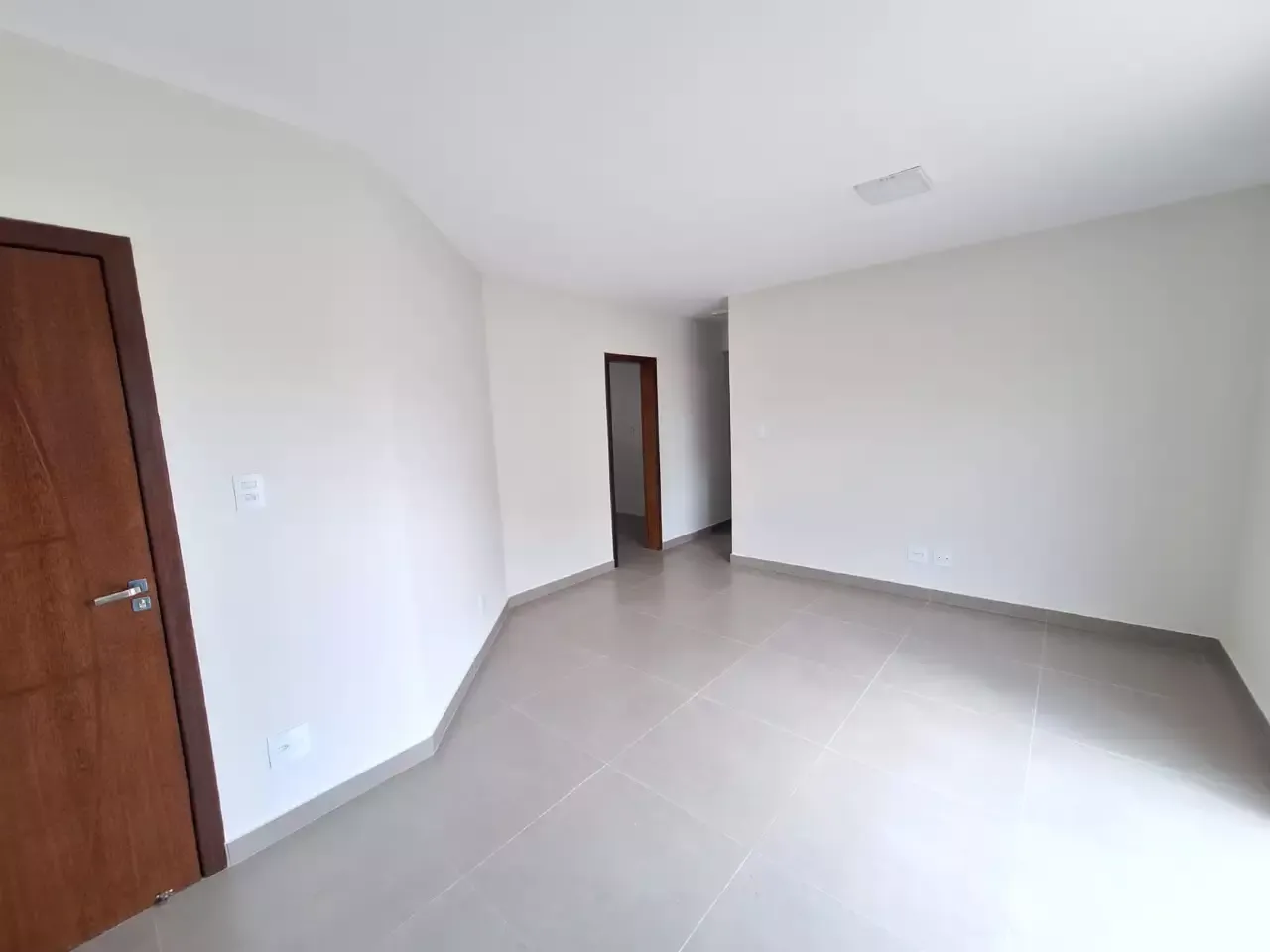 EXCELENTE APARTAMENTO COM ÁREA — 3 quartos para alugar no Residencial Veredas