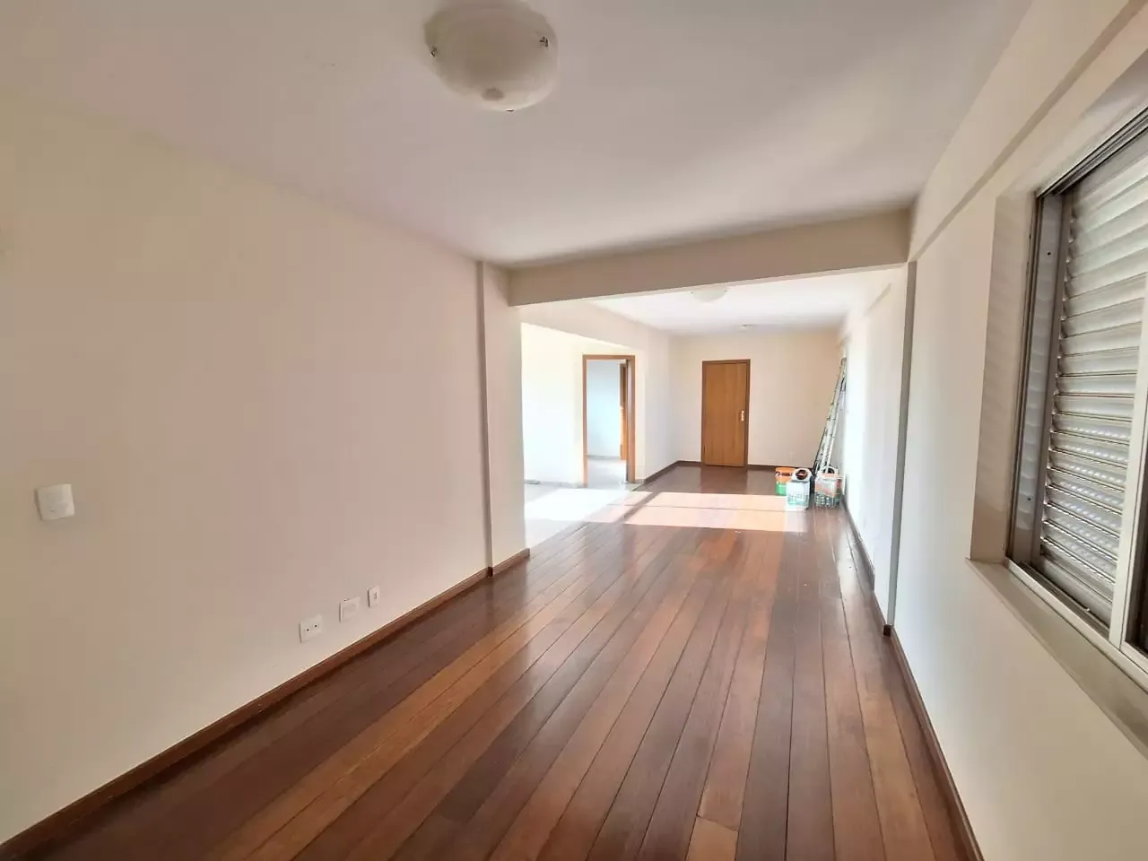 Apartamento para alugar, 3 quartos, 1 suíte, 2 vagas, Centro