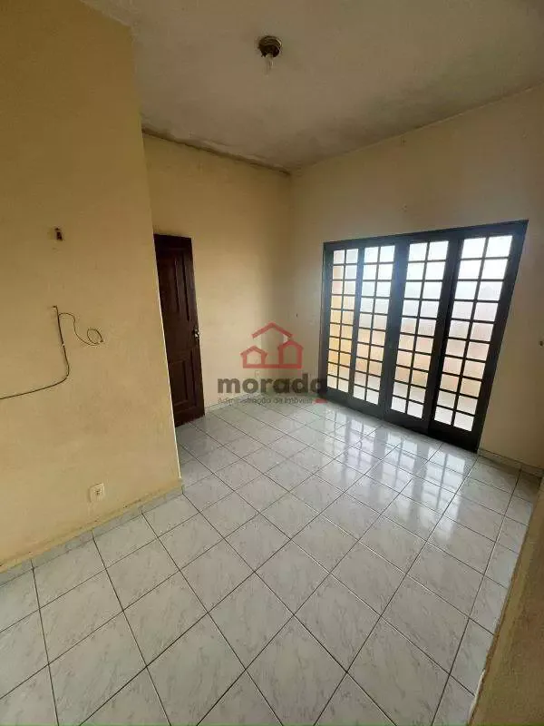 Casa para alugar em Morada Nova, 3 quartos, 1 suíte