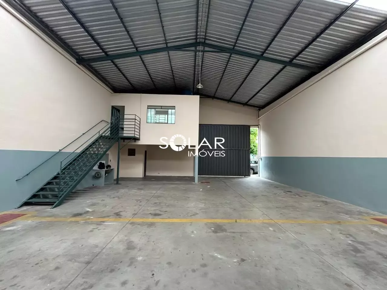 Galpão para aluguel no bairro Universitário – 300 m²
