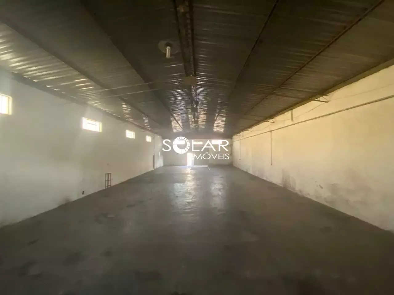 Galpão para alugar no Universitário, 359 m²