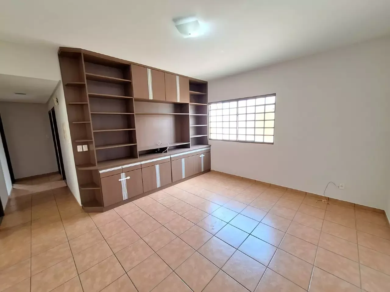 Apartamento com ótima localização para alugar no Belvedere