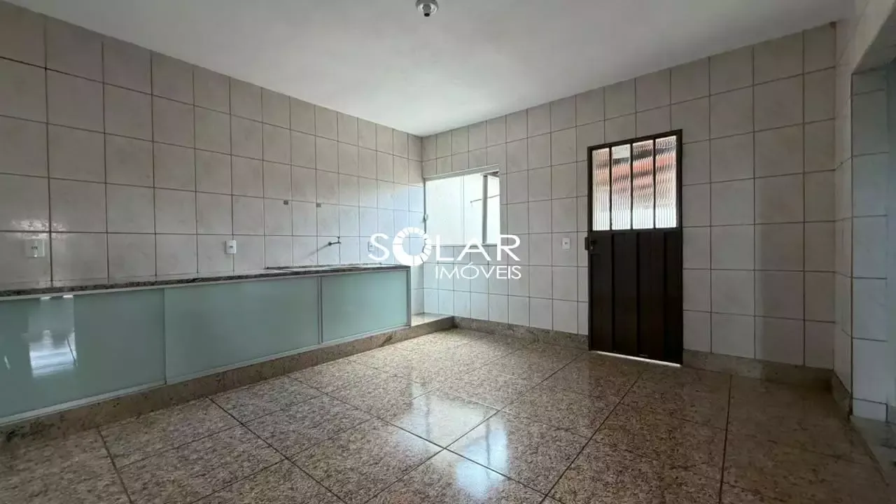 Casa para aluguel no bairro Lourdes, em Itaúna