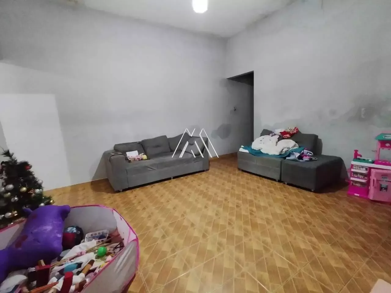 Vendo casa com lote de 410m² no Morro do Sol!
