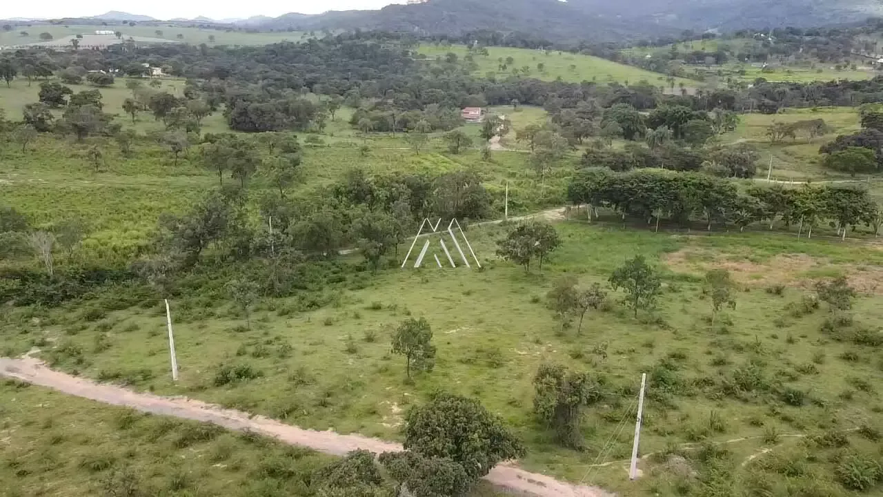 Vendo chácara em Itaúna com ótima localização!