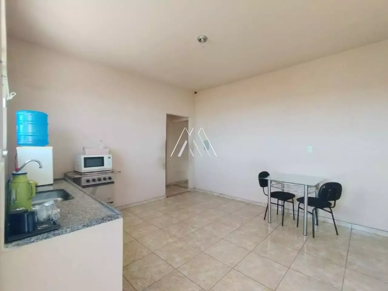 Vendo casa em Itaúna em excelente localização! — 3 quartos no Padre Eustáquio