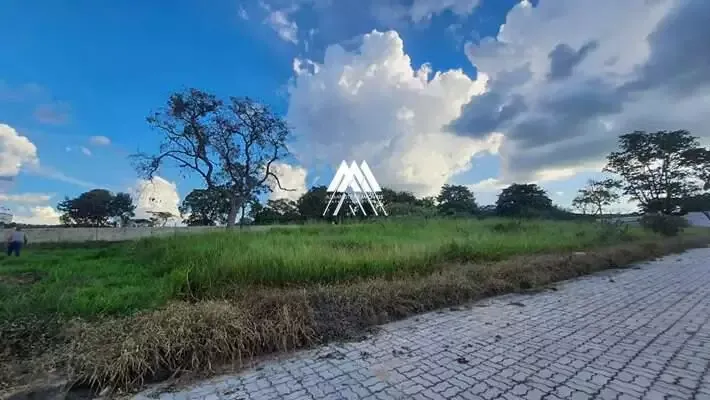 Vendo lote com 500 m² Itaúna