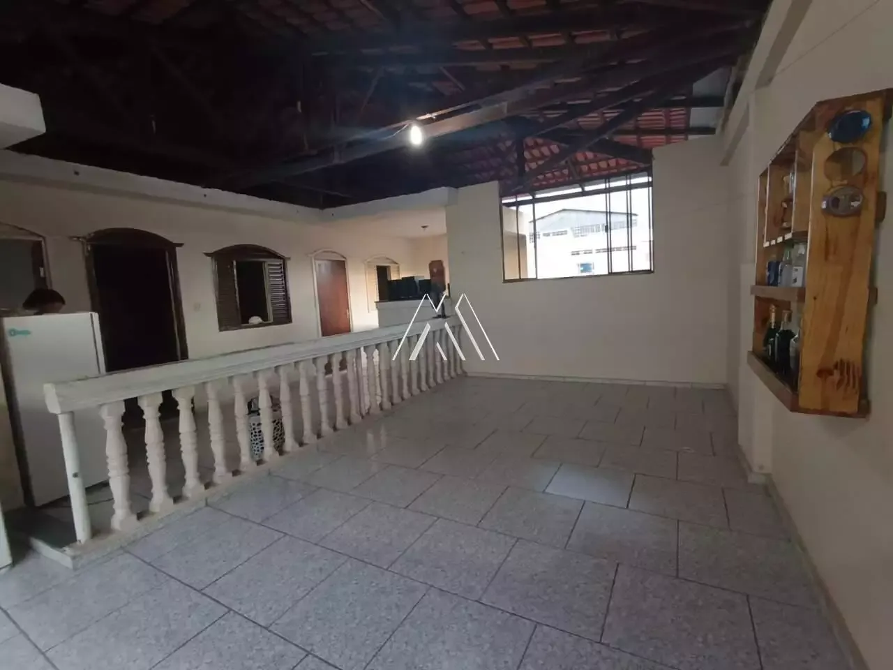 Vendo casa em Itaúna em excelente localização! — Casa 3 quartos no Lourdes