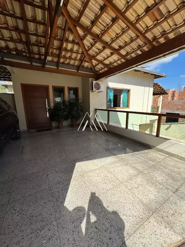 IMÓVEL PARA VENDA - SANTANENSE - ITAÚNA MG — Casa 3 quartos, 315 m²