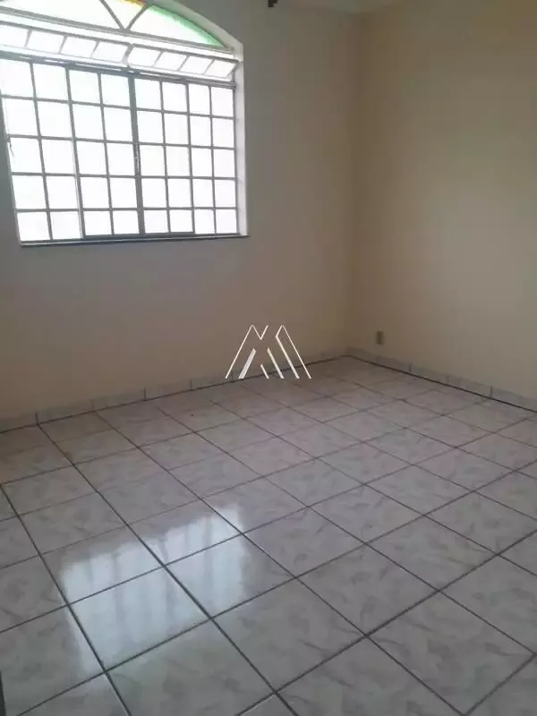 Vendo casa ampla no Morro do Engenho — 2 quartos, 150 m²