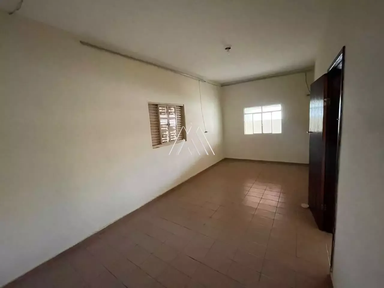 Vendo casa com 03 quartos no Tropical