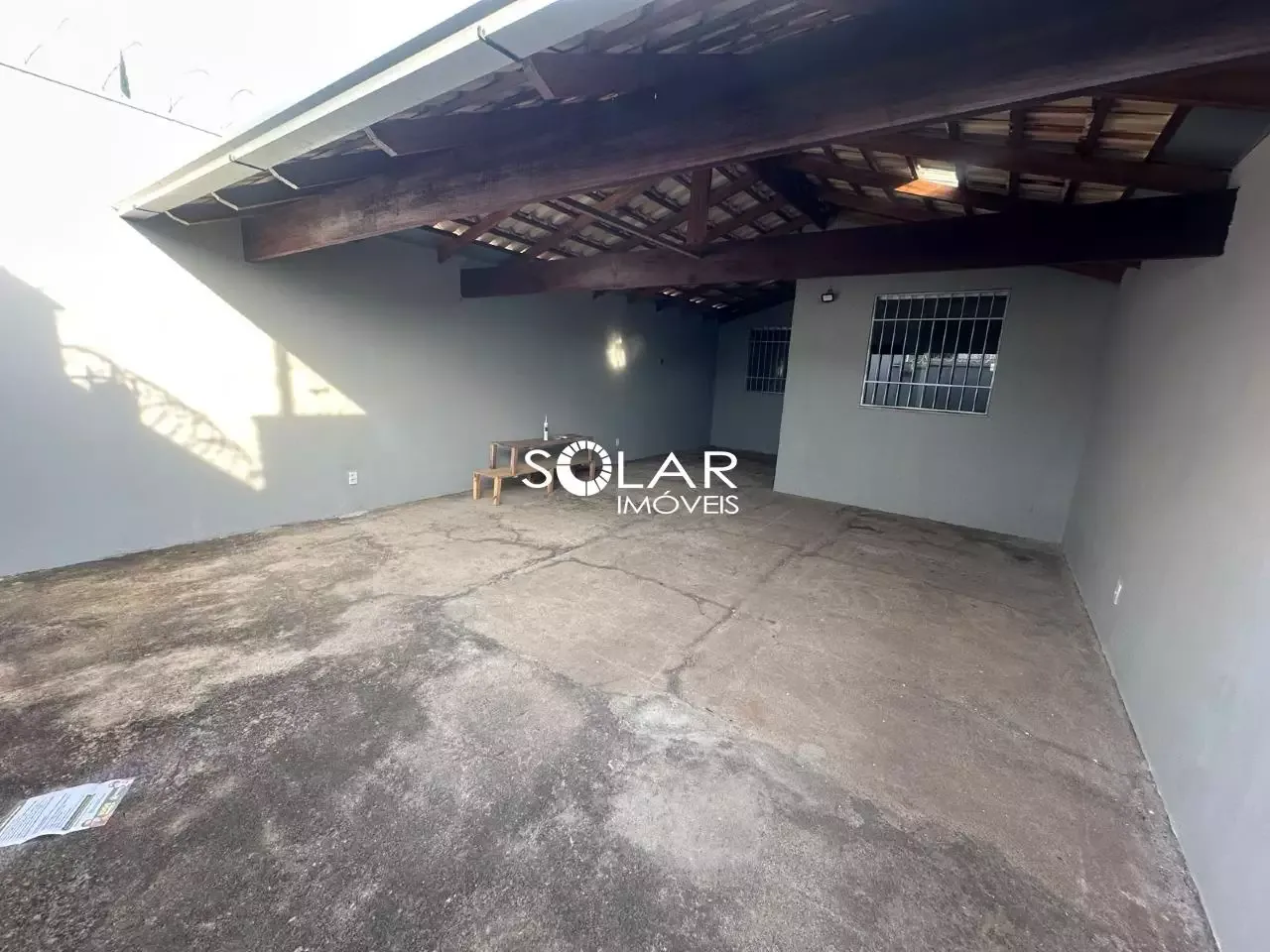 Casa à Venda no Bairro Olímpio Moreira – 3 Quartos, Suíte e Garagem