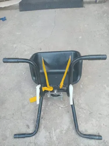Cadeirinha infantil para bicicleta usada Zap 37 9  *