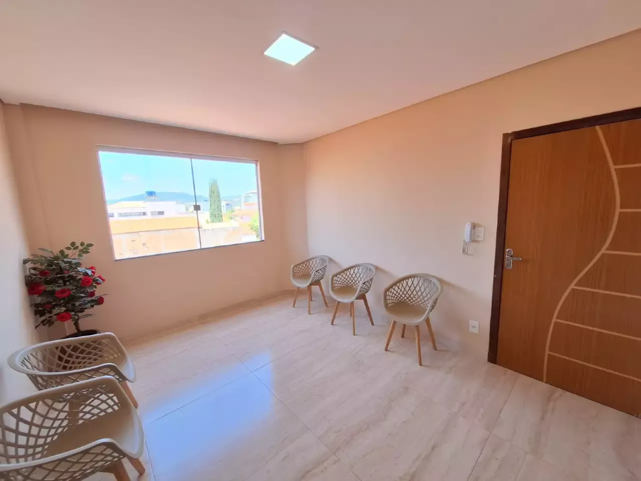 Excelente Apartamento Todo Planejado e Mobiliado — Vila Mozart