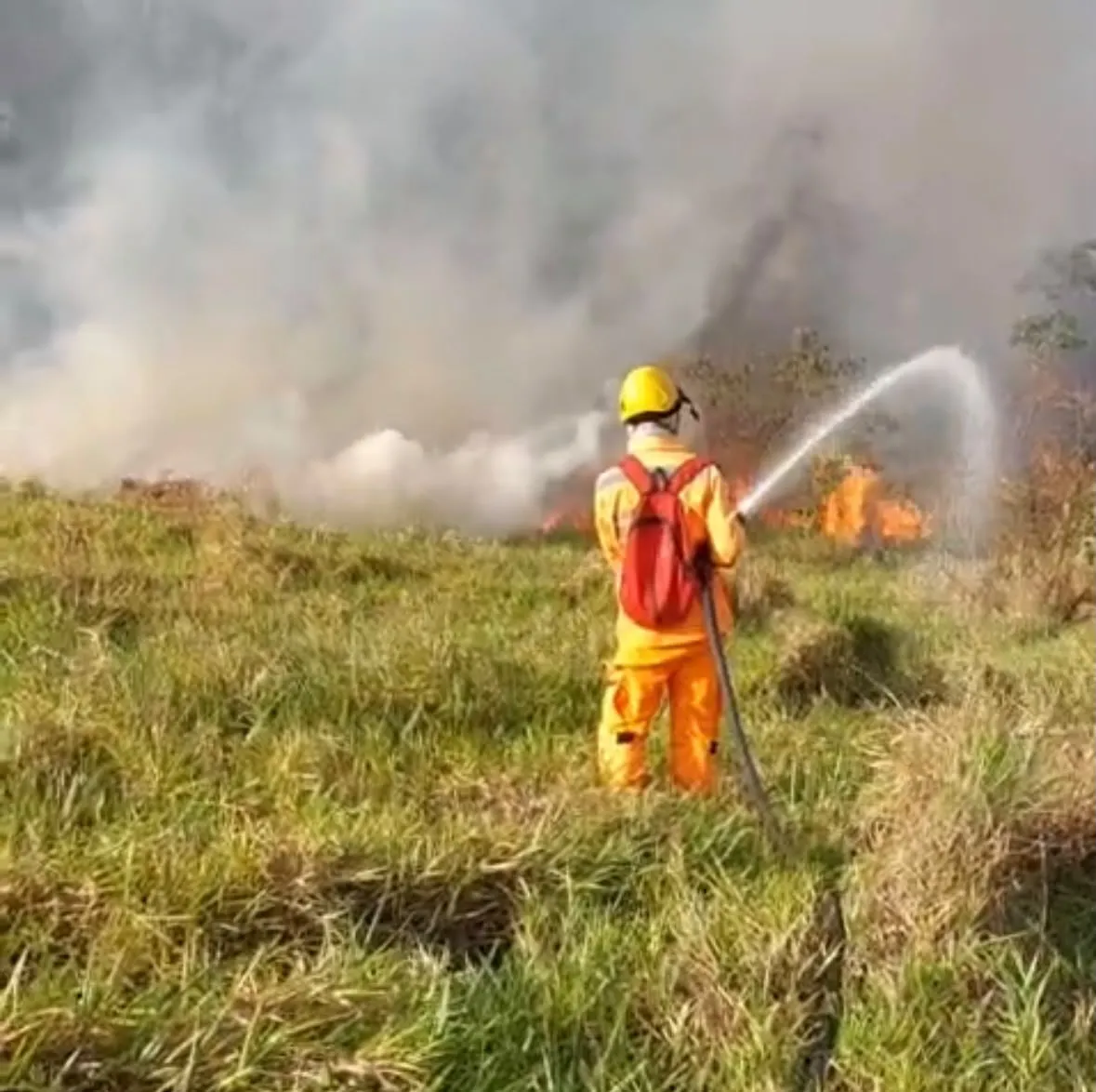 Incêndio na serra da Maranata consome 20 hectares e deixa ar ainda mais seco