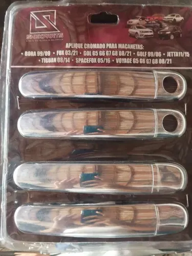 Aplique cromado de maçaneta
