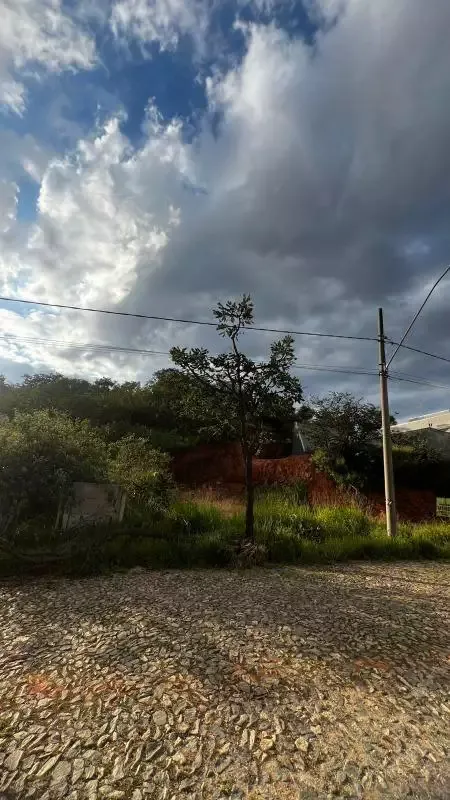 Lote 450 m² à venda no Tropical